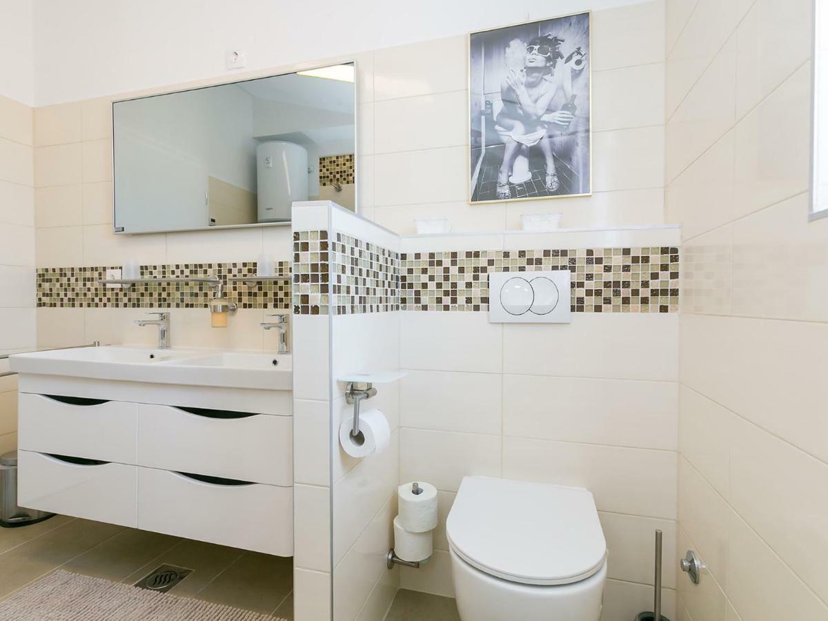 Nada Apartamento Poreč Exterior foto